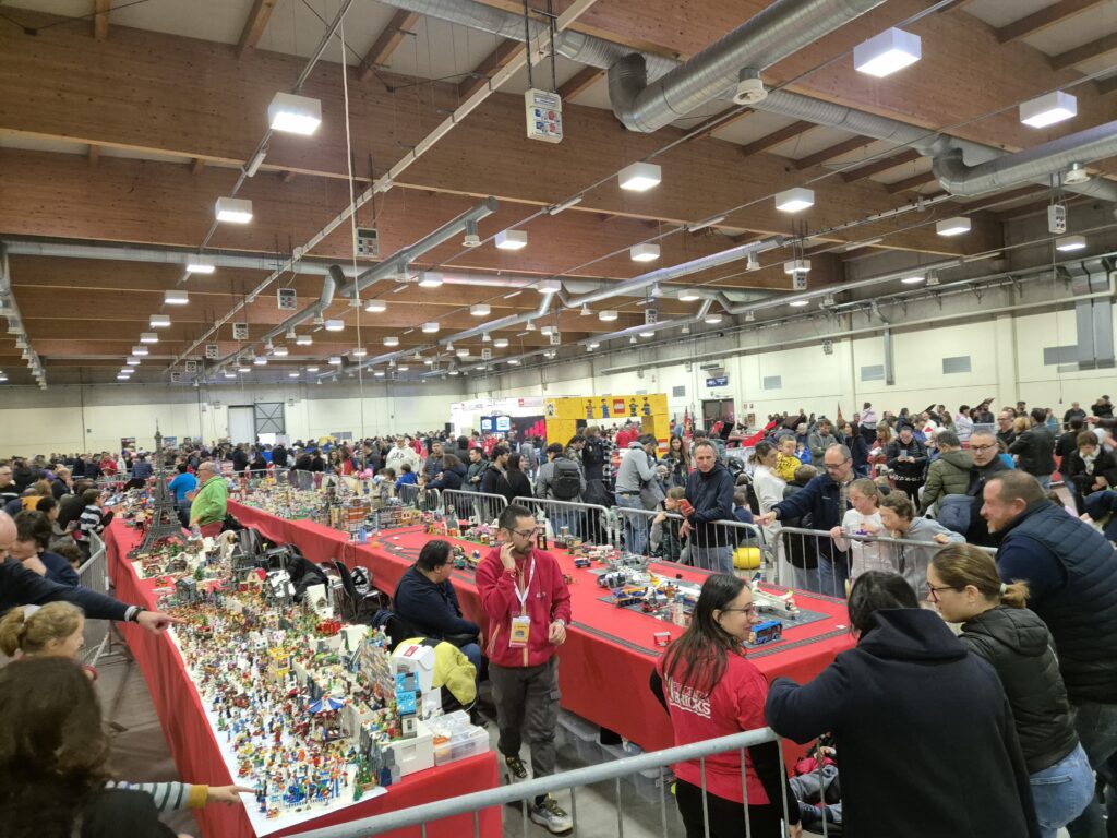 Piace mattoncini a piacenza expo